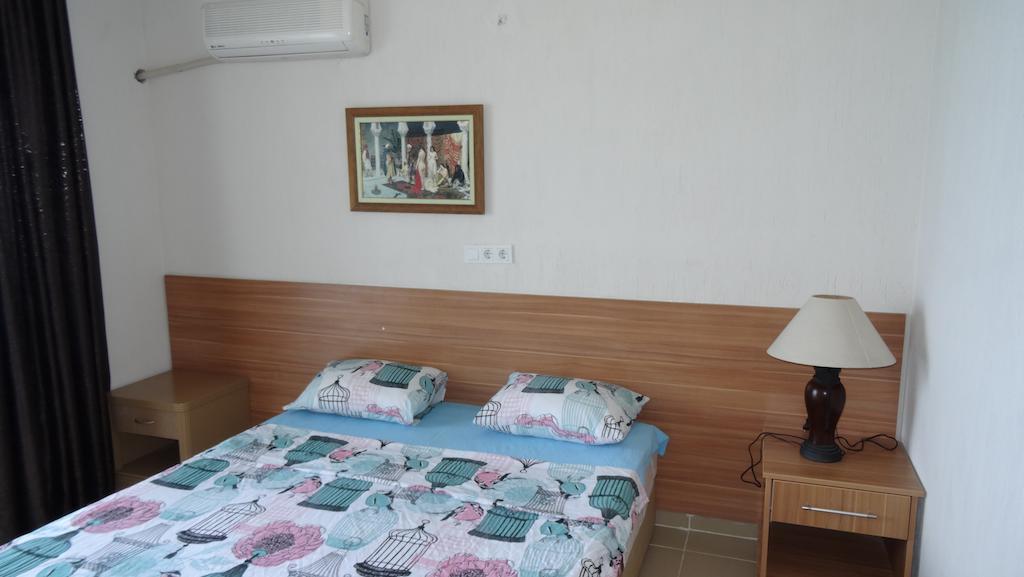 Mavi Cennet Camping Caravan Kizilot Bilik gambar